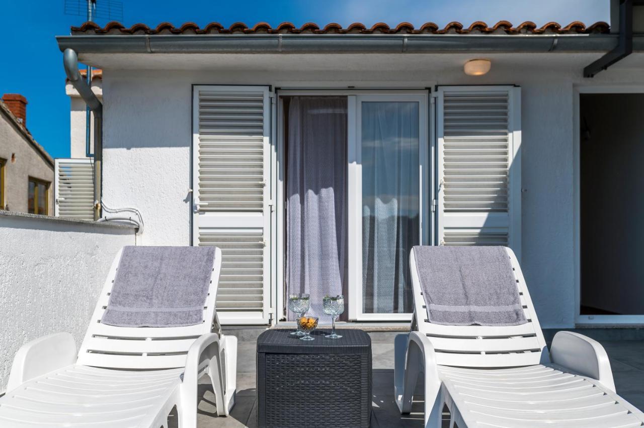 Apartment And Rooms Dalmatiko Vodice Exteriér fotografie