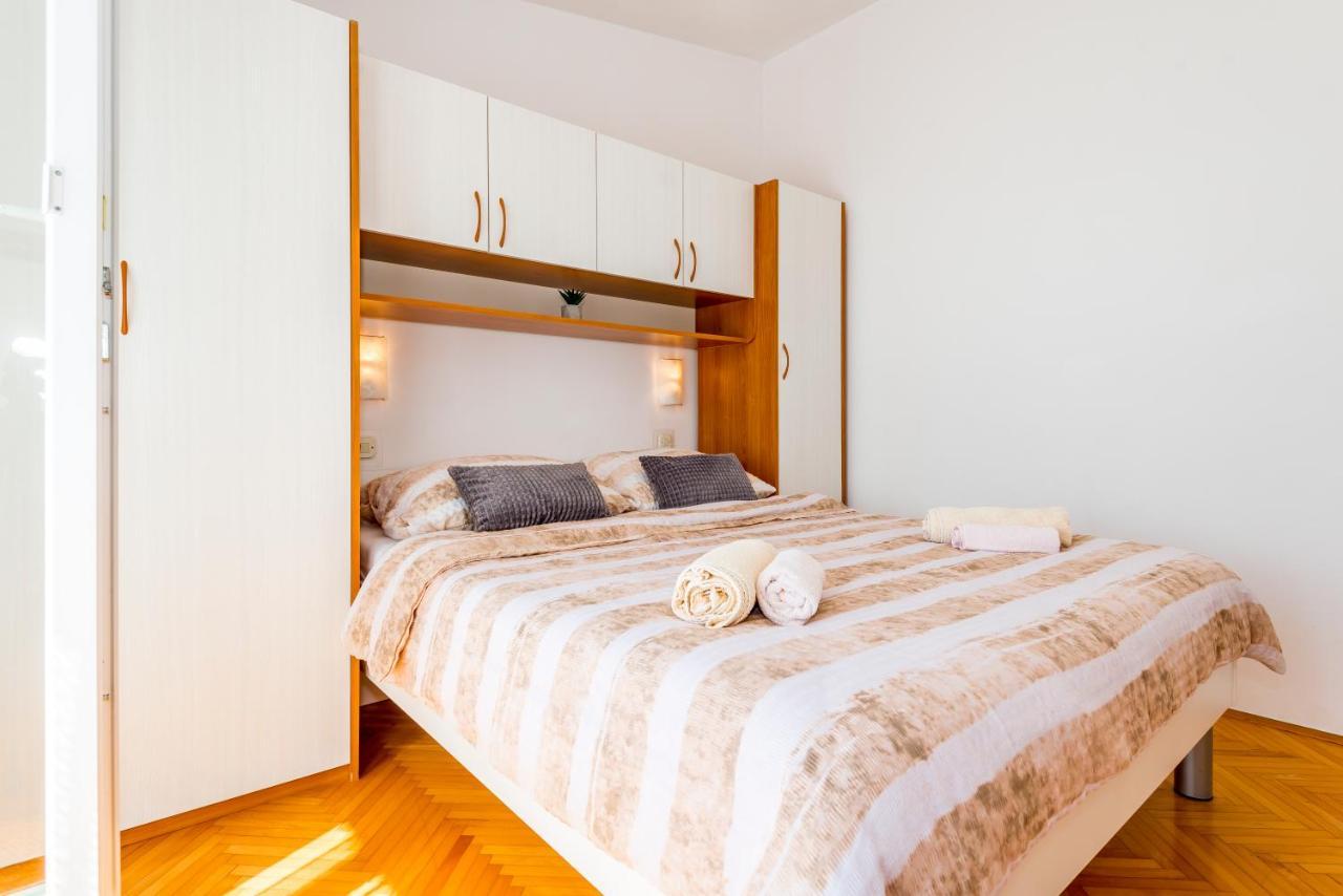 Apartment And Rooms Dalmatiko Vodice Exteriér fotografie