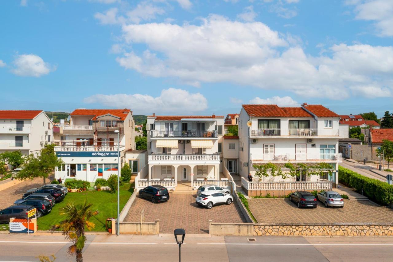 Apartment And Rooms Dalmatiko Vodice Exteriér fotografie