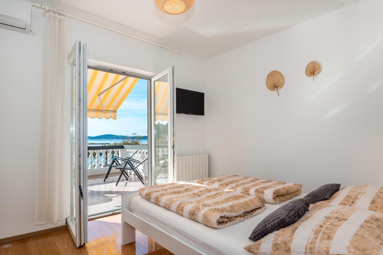 Apartment And Rooms Dalmatiko Vodice Exteriér fotografie
