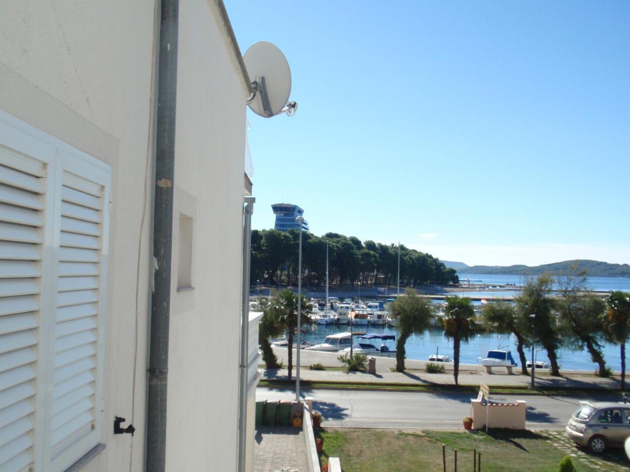 Apartment And Rooms Dalmatiko Vodice Exteriér fotografie